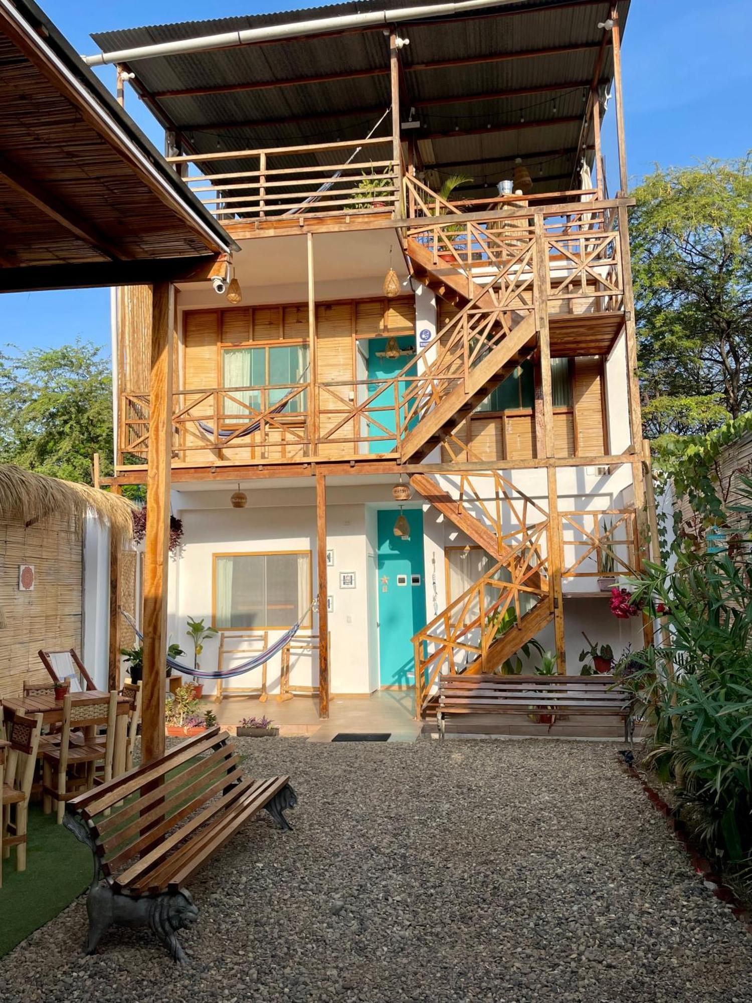 بيت شباب Qeru House زوريتوس المظهر الخارجي الصورة